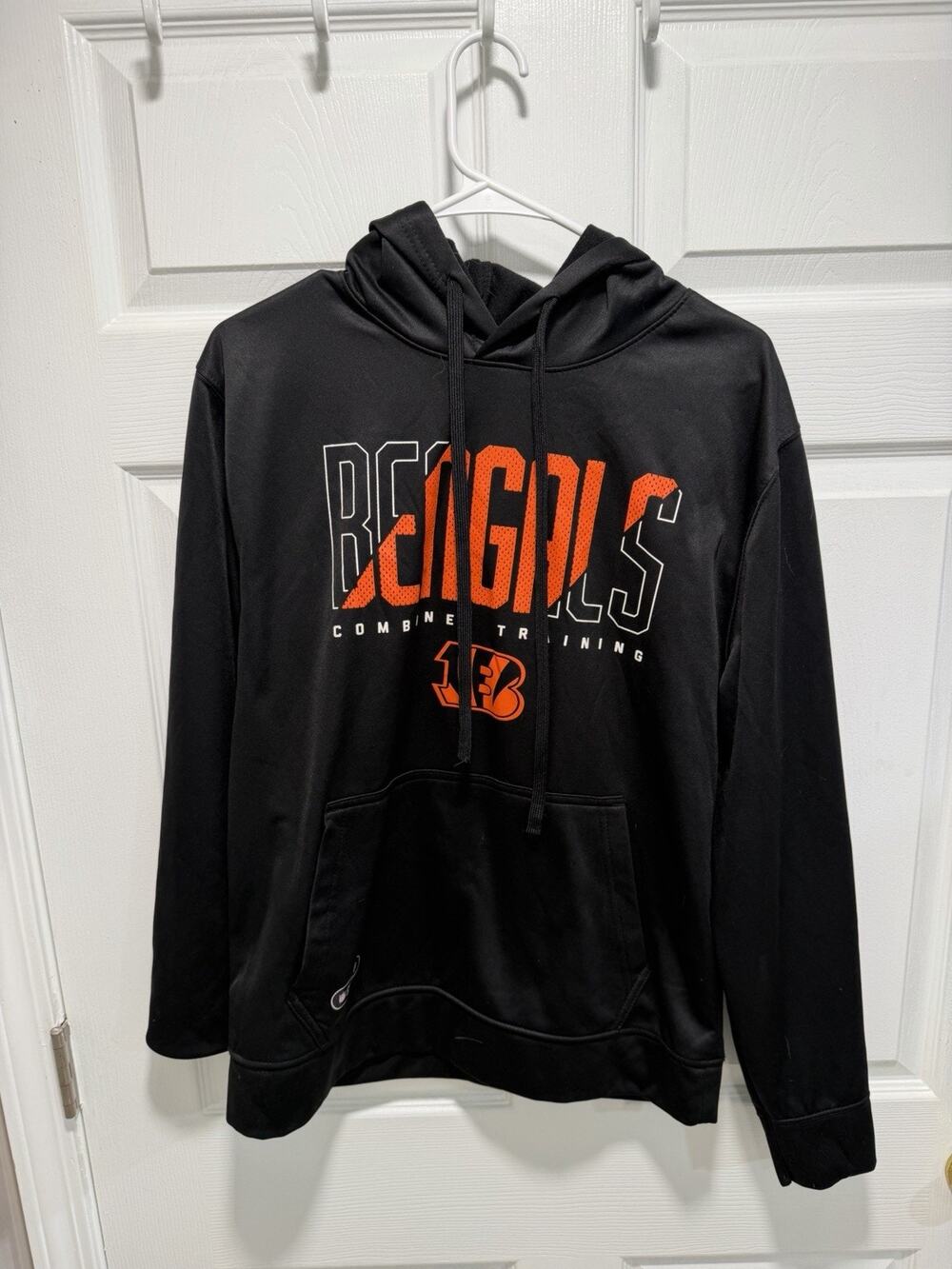 NFL Team Apparel Cincinnati Bengals Combine Training Hoodie Men's M Black